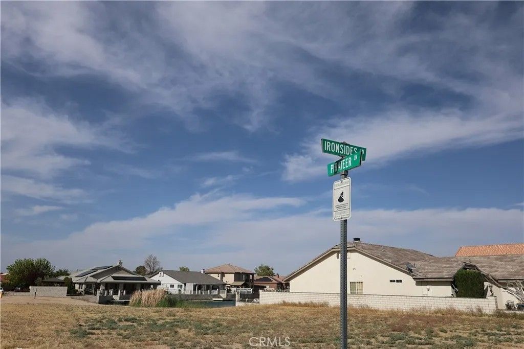 Photo of 14354 Ironsides Ln, Helendale, CA 92342 (MLS # IG26089214)