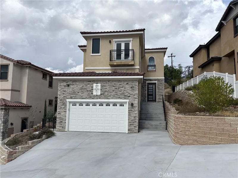 677 Castlehill Drive