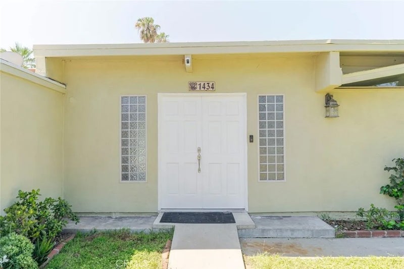 1434 E Holly Oak Drive