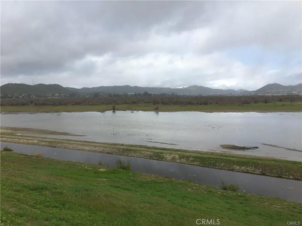 Photo of 0 off Diamond, Lake Elsinore, CA 92530 (MLS # SW25262659)