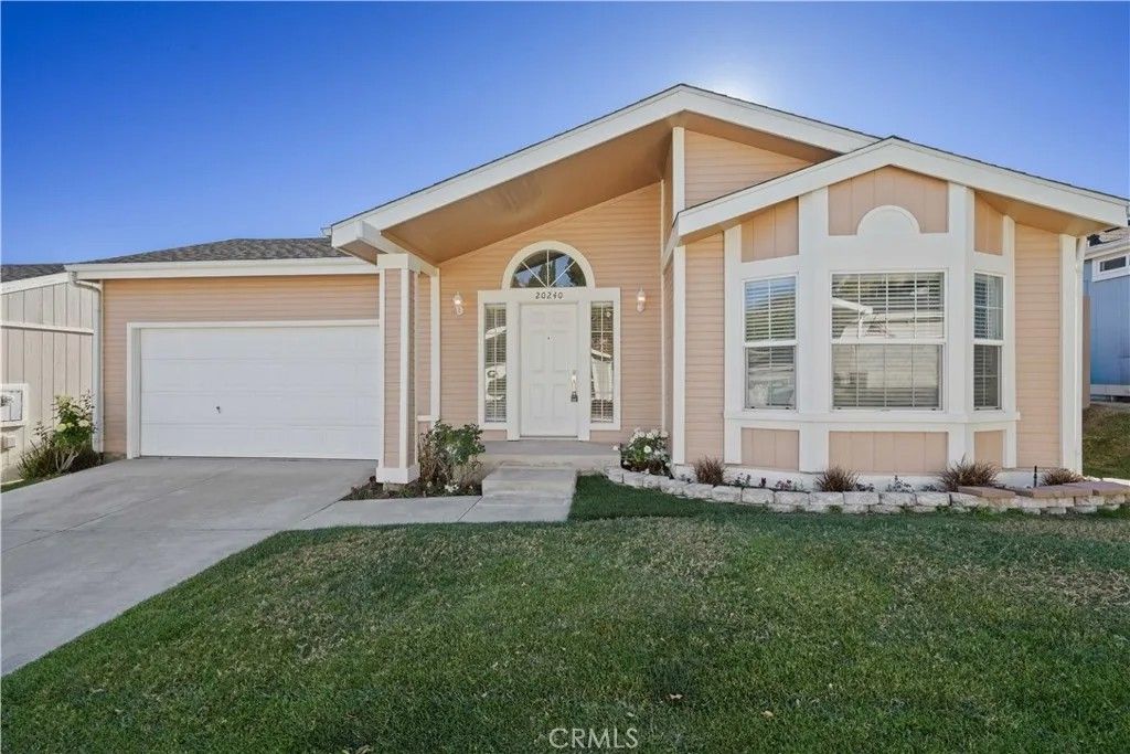 Photo of 20240 Shadow Island Drive, Canyon Country, CA 91351 (MLS # SR25278887)