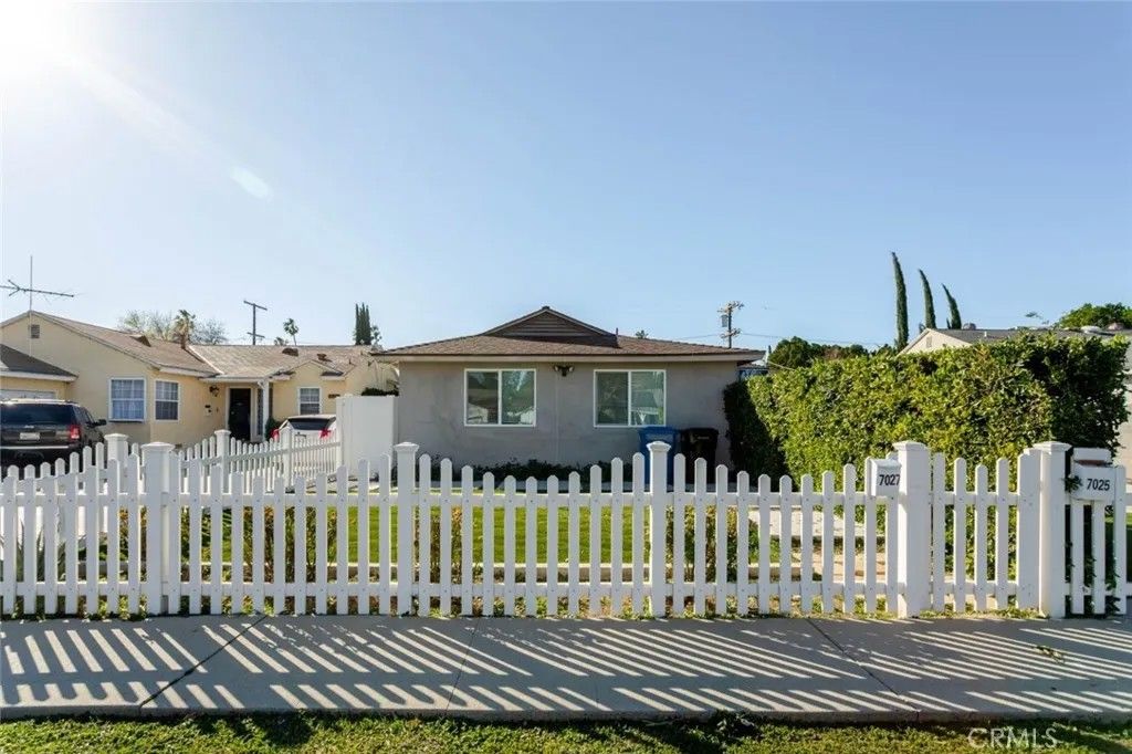 Photo of 7027 Keokuk, Winnetka, CA 91306 (MLS # SR26027143)