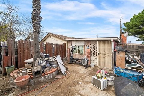 Tiny photo for 19597 Jurupa Avenue, Bloomington, CA 92316 (MLS # IV25240475)