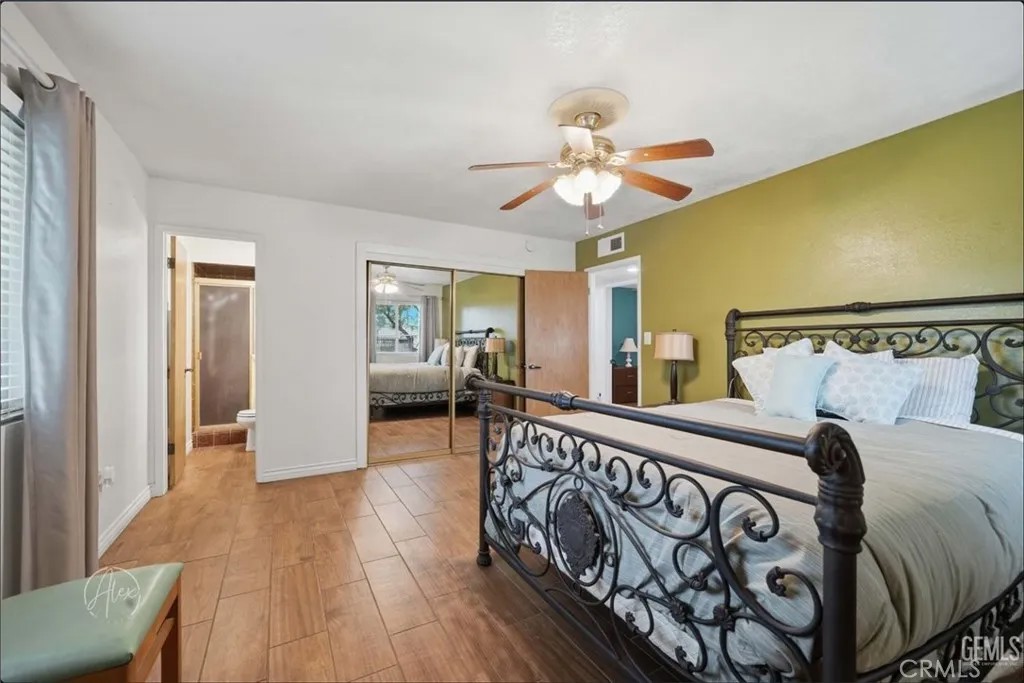 253 E Mckee
