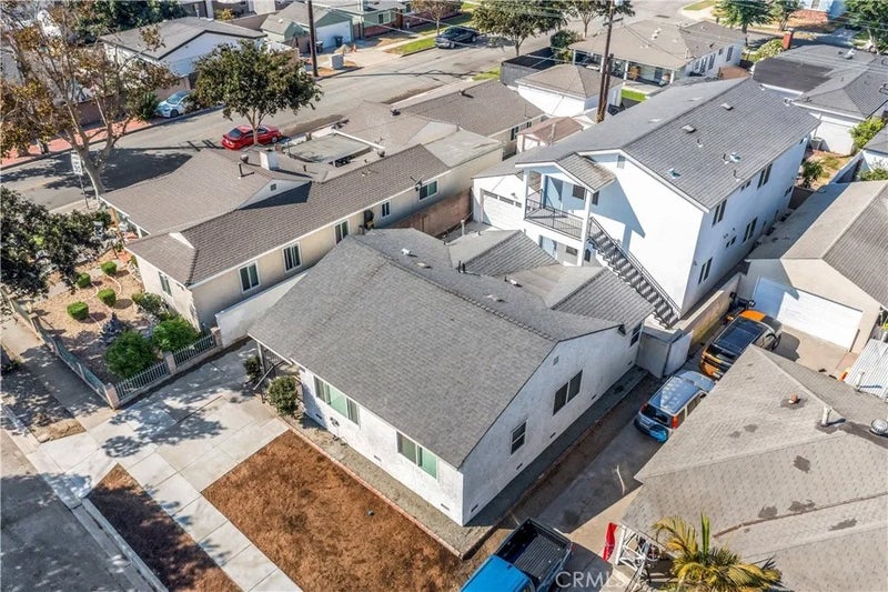 6025 Bellflower