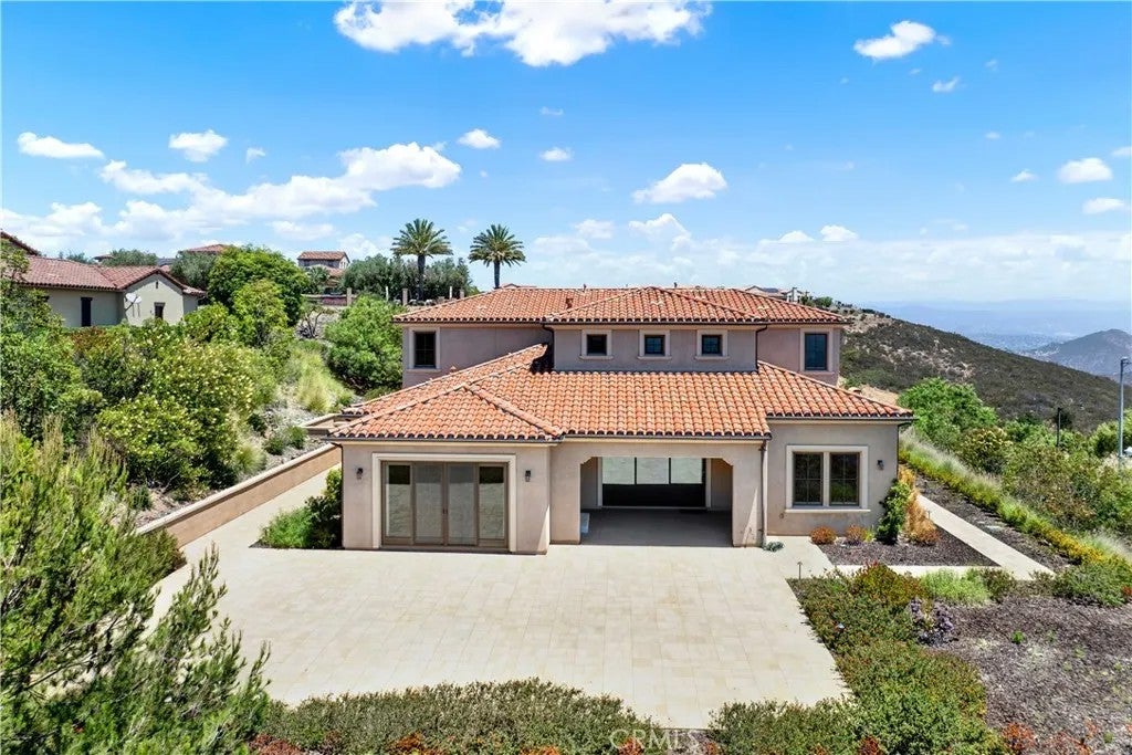 Photo of 18148 Avnda Orilla, Rancho Santa Fe, CA 92067 (MLS # OC26157106)