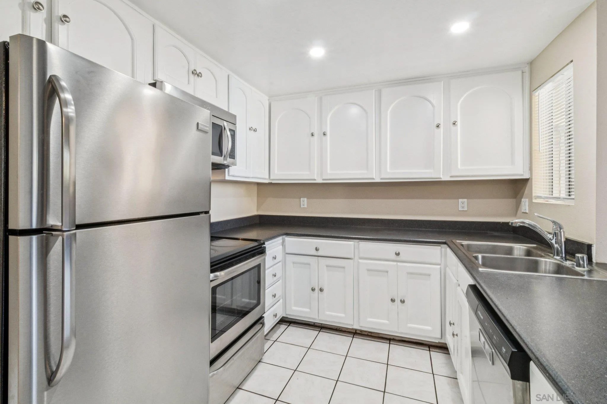 475 N Midway Dr 254