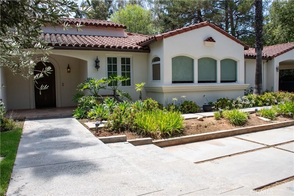 1632 Halsey Street