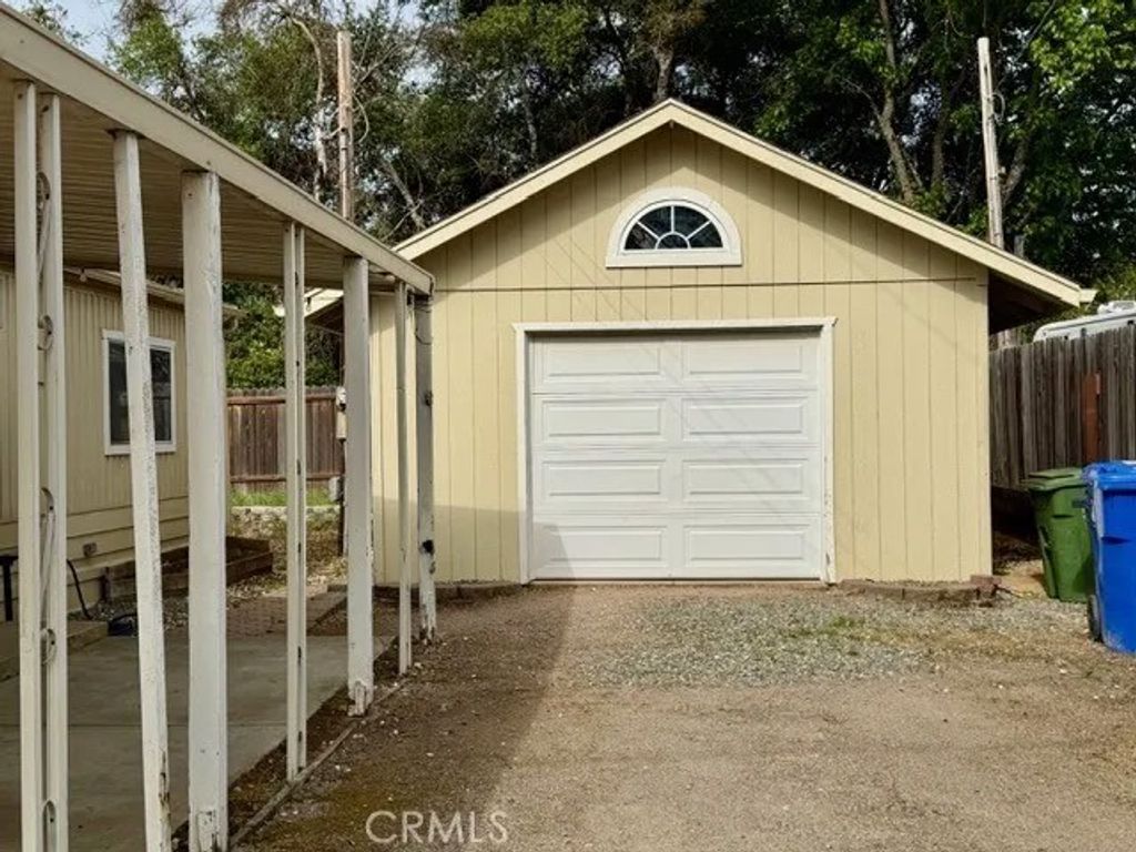 Photo of 3393 5th St, Clearlake, CA 95422 (MLS # LC26084218)