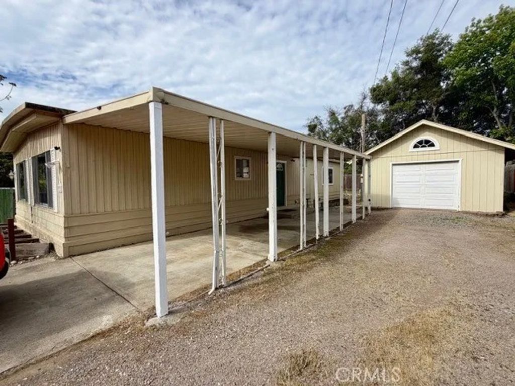 Photo of 3393 5th St, Clearlake, CA 95422 (MLS # LC26084218)