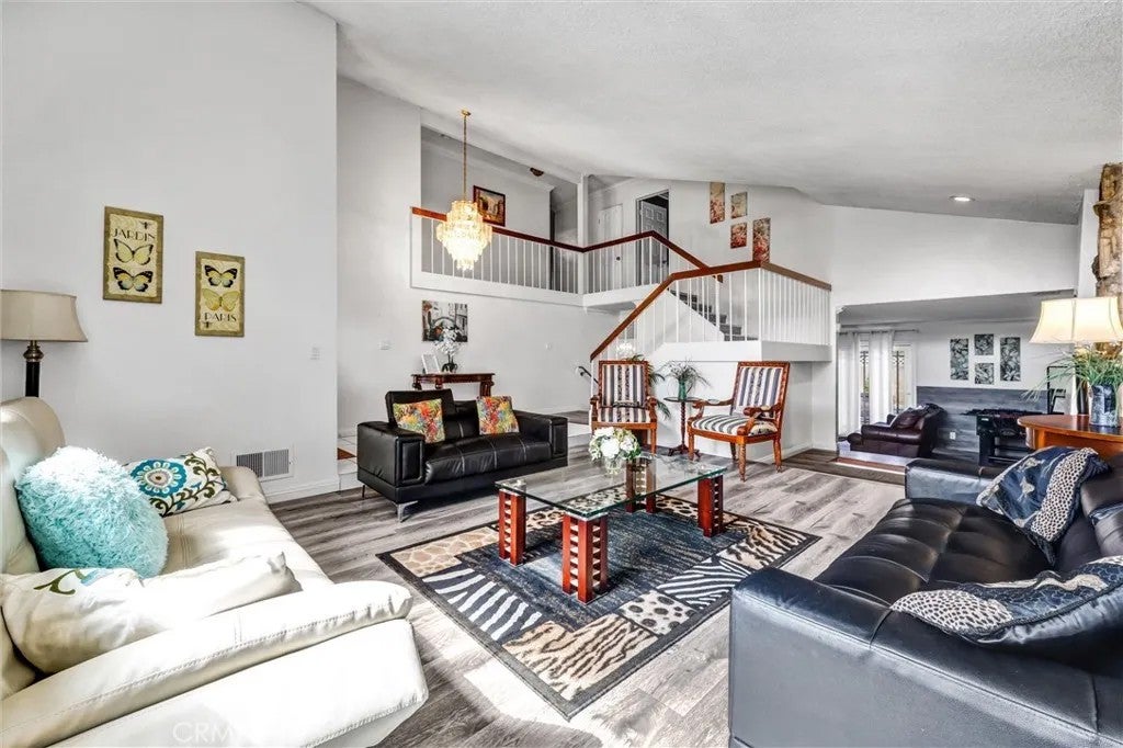 1661 S Melissa