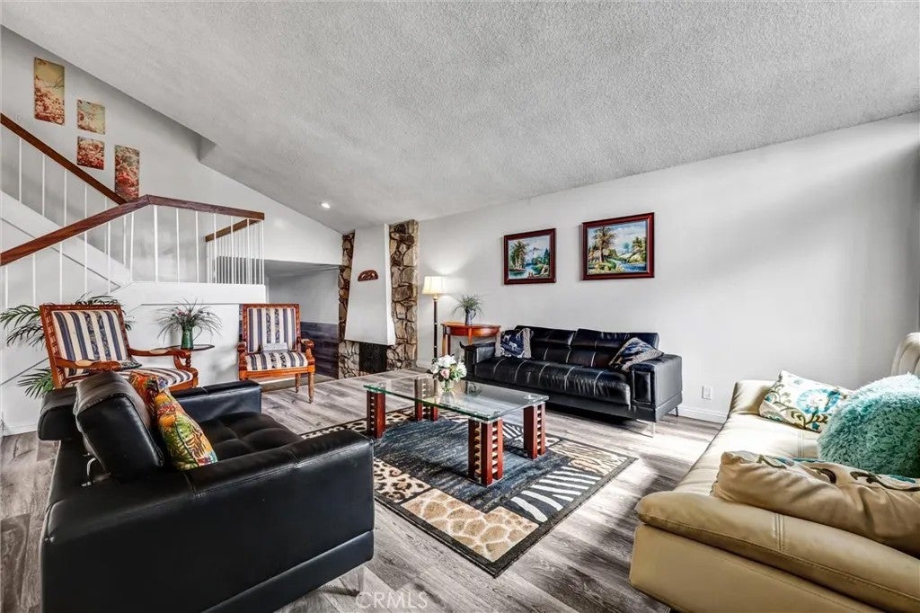1661 S Melissa