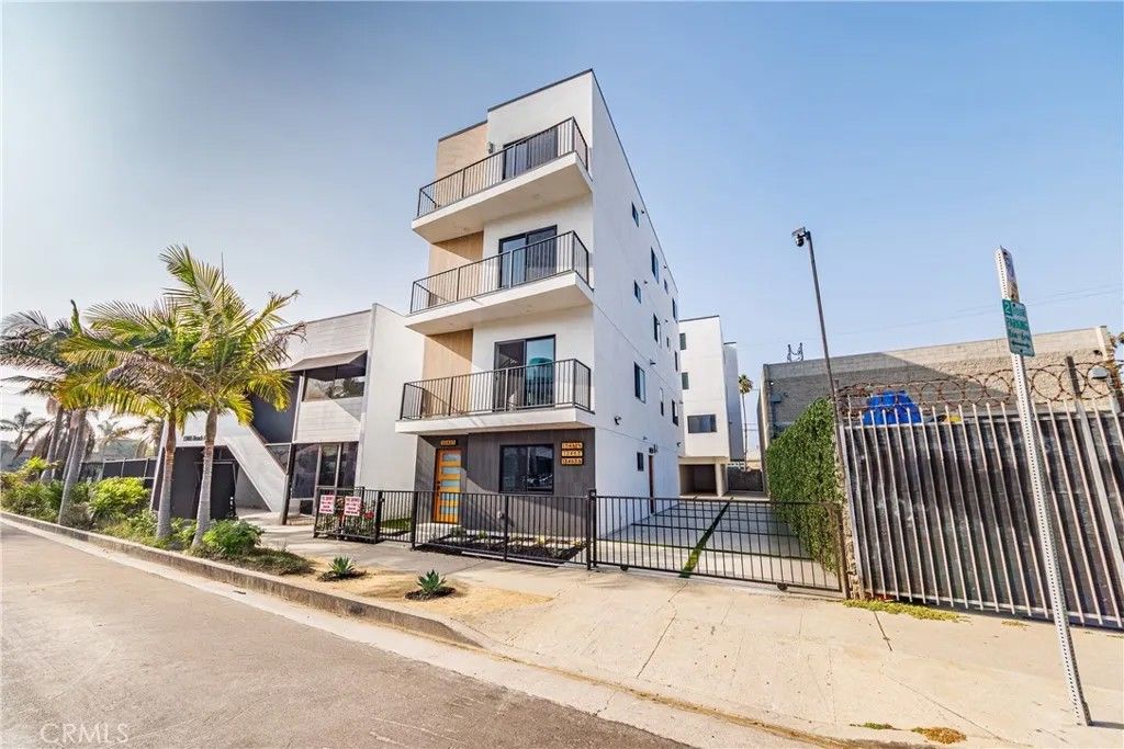 Photo of 13463 Beach Avenue #1/2, Marina Del Rey, CA 90292 (MLS # BB26006963)