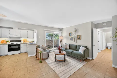 3290 Ashford St Unit E, San Diego, CA 92111 - #: 250042944