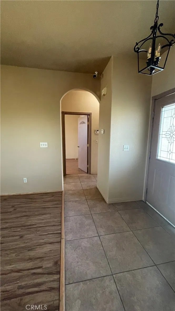 253 W County Line