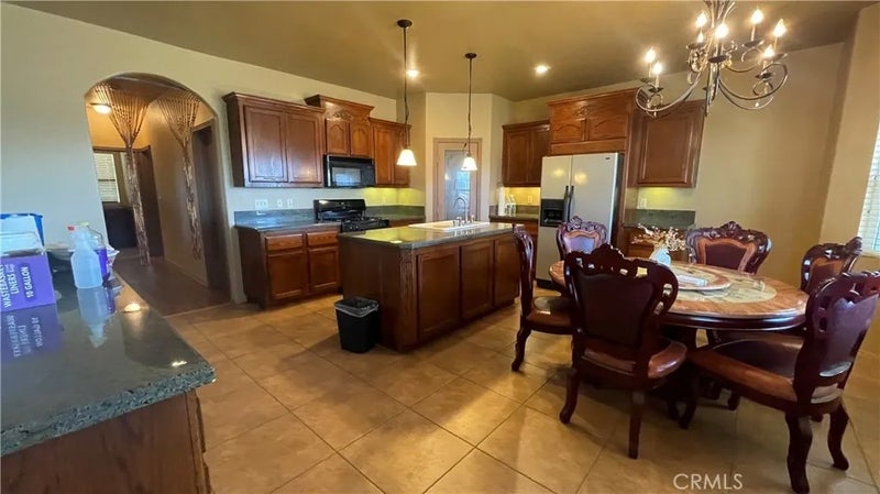 253 W County Line