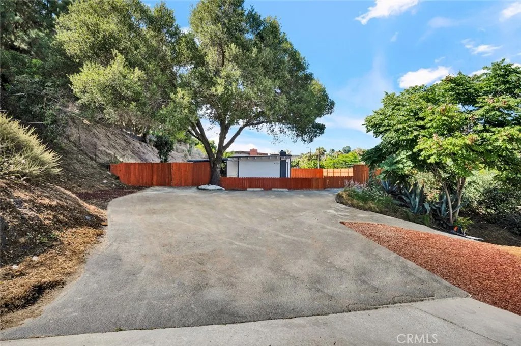 4224 Bancroft