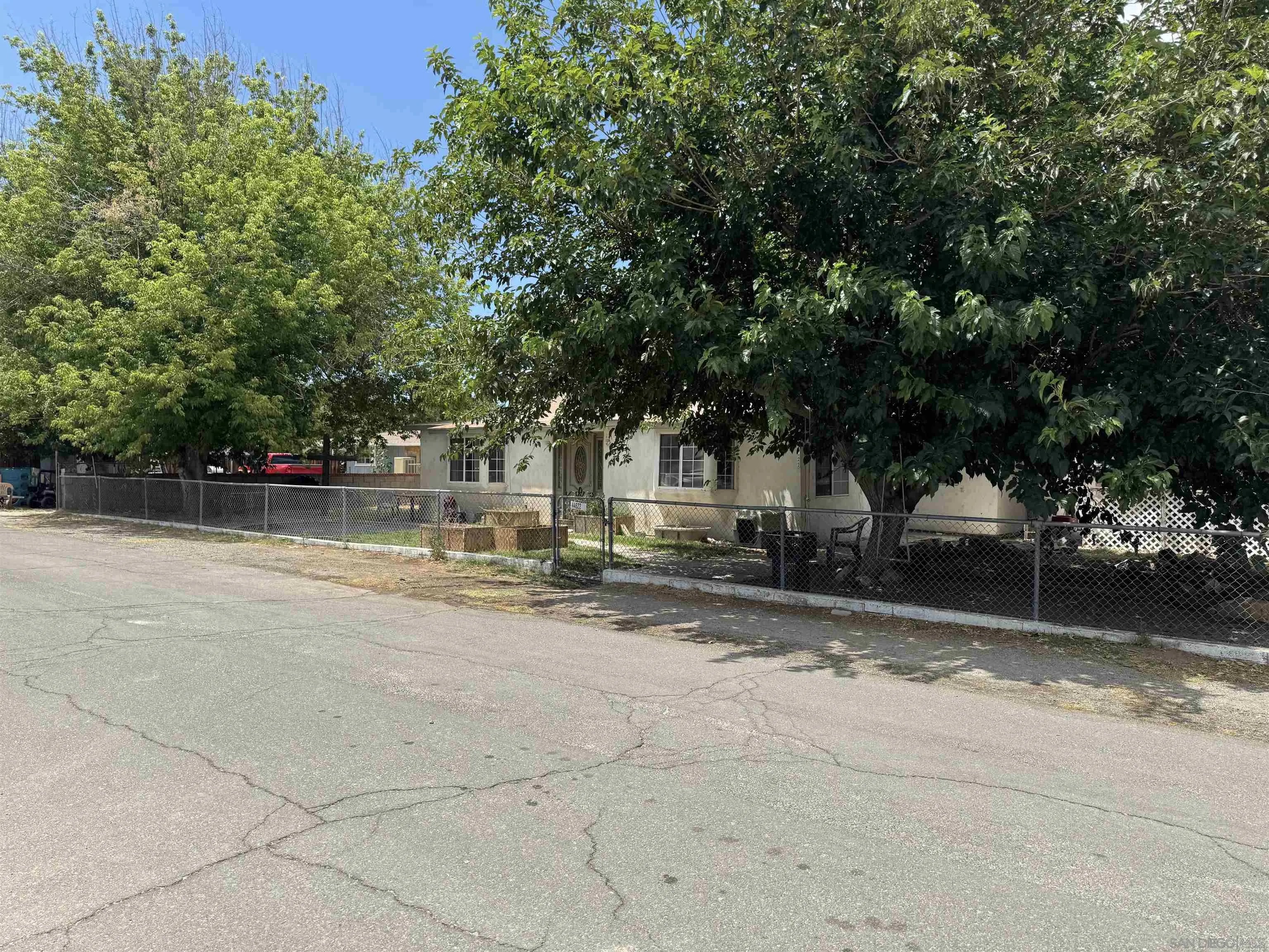 44622 Holtville Ave