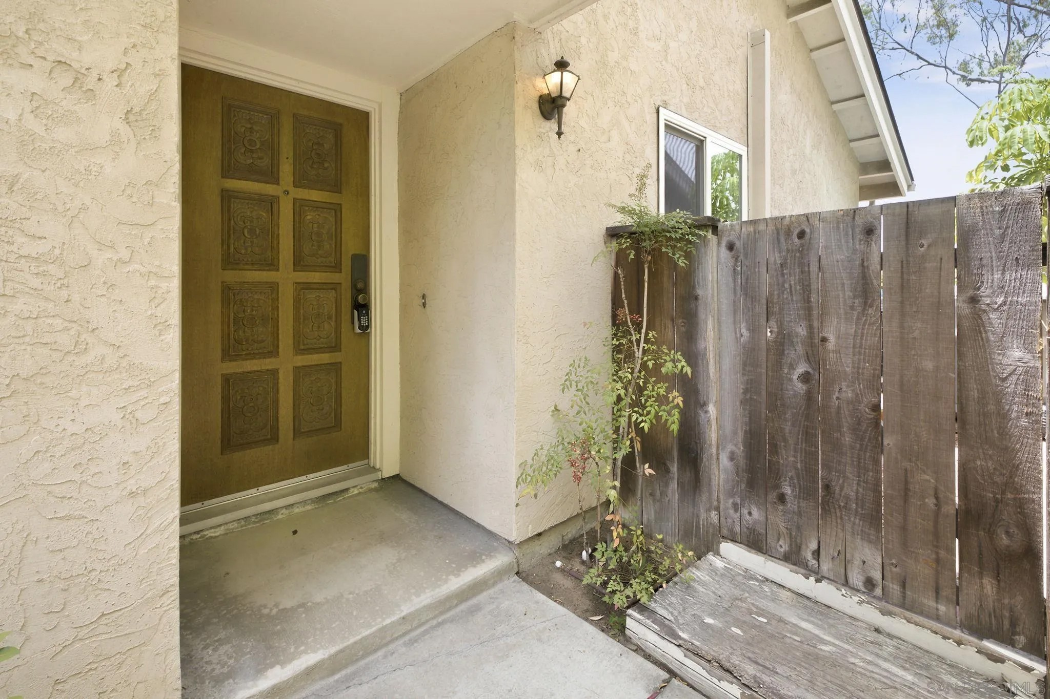 1612 BRIDGEVIEW DR
