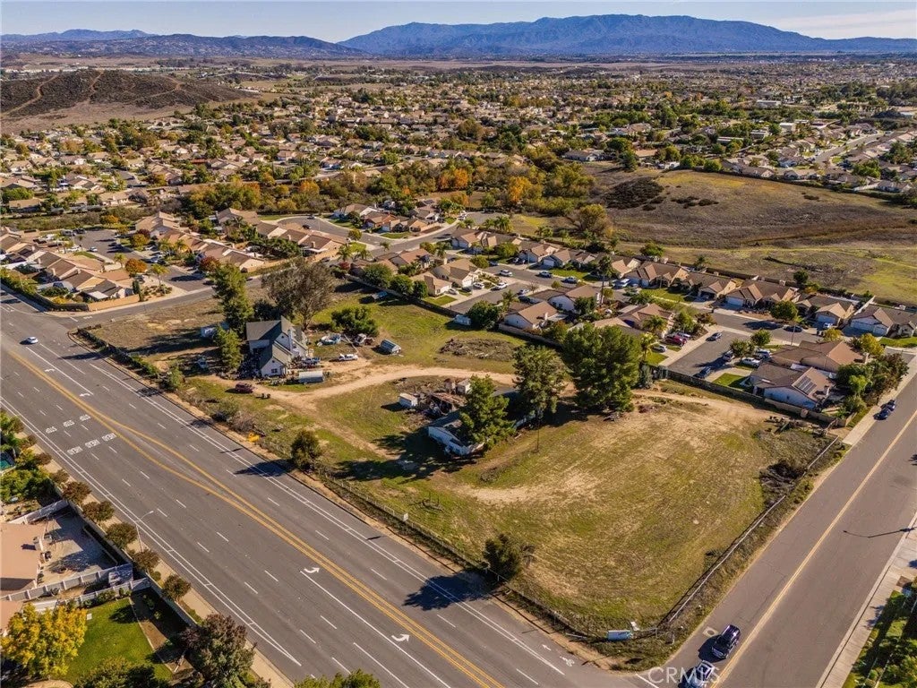 Photo of 36562 Van Gaale Ln, Winchester, CA 92596 (MLS # SW25272712)