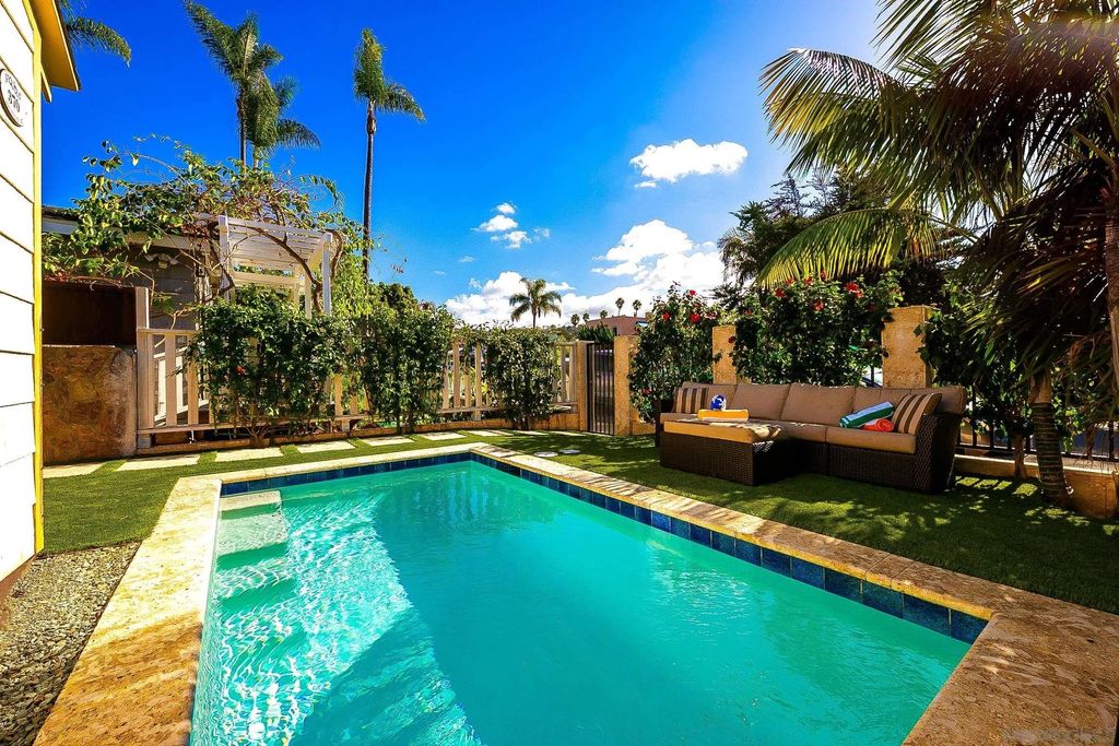 Photo of 370-372 Nautilus Street, La Jolla, CA 92037 (MLS # 250046186)