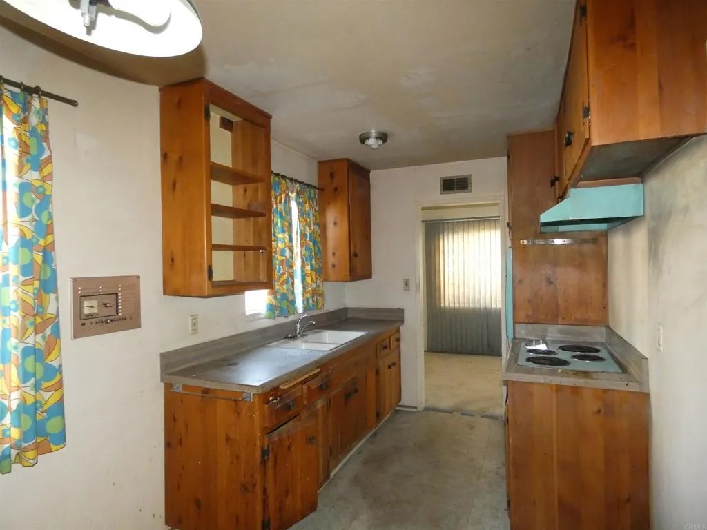 5581 Mount Acara Drive