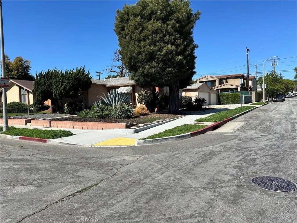 Photo of 3745 E Ransom Street, Long Beach, CA 90804 (MLS # PW26067214)