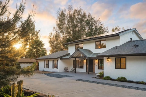 Photo of 13610 Rostrata Rd, Poway, CA 92064 (MLS # 260018344)