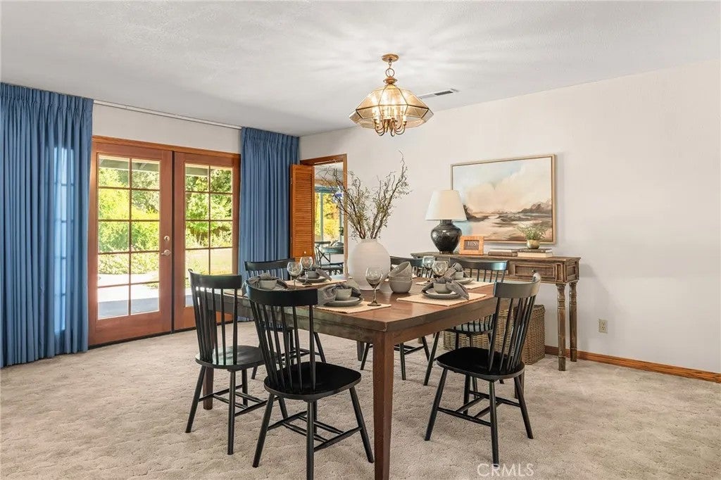 12 Quadra Court