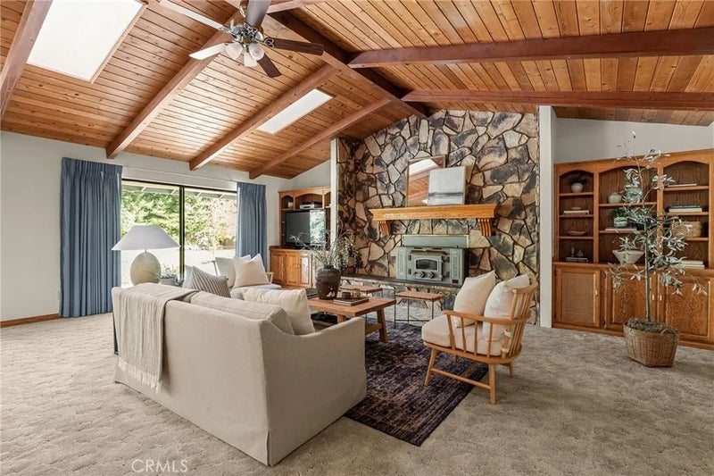 12 Quadra Court