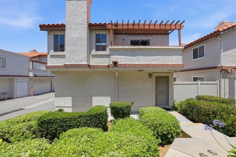 24242 Sylvan Glen