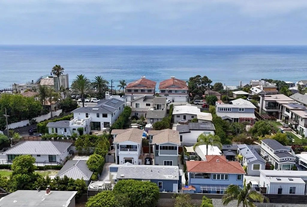 Photo of 159 W Diana St #6, Encinitas, CA 92024 (MLS # NDP2507843)