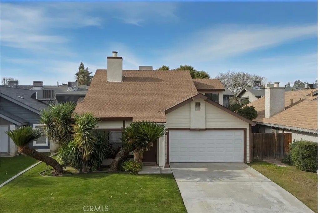 Photo of 3717 Cypress Glen Boulevard, Bakersfield, CA 93309 (MLS # SR25281613)