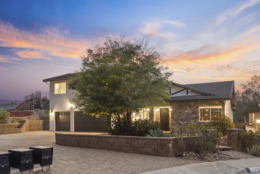 Photo of 11715 Lake Grove Ct, San Diego, CA 92131 (MLS # 250044176)