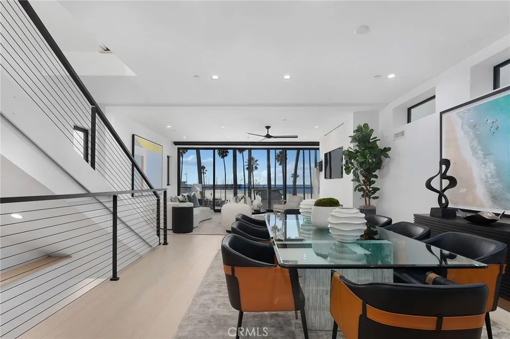 3011 Ocean Front Walk