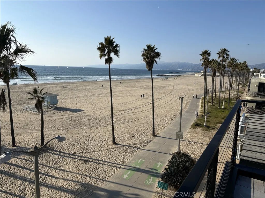 3011 Ocean Front Walk