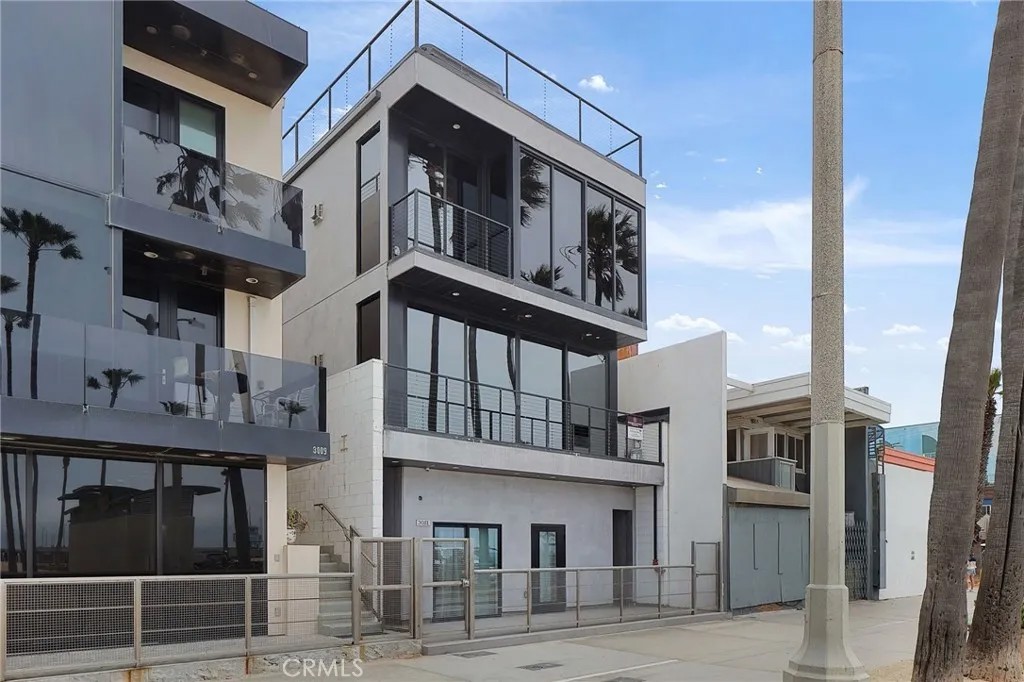 3011 Ocean Front Walk