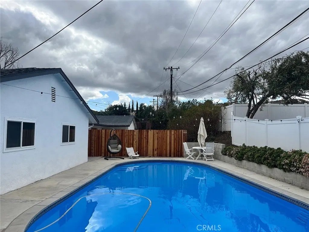 1065 Warwick