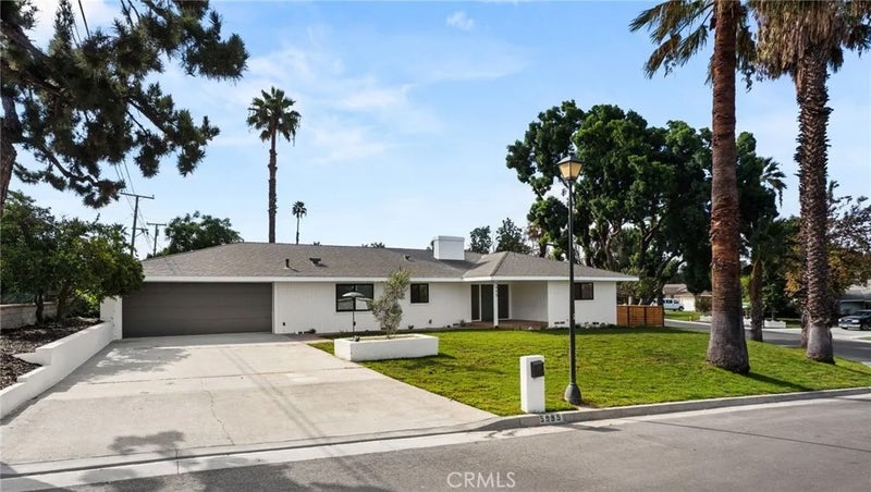 5995 Londonderry Drive
