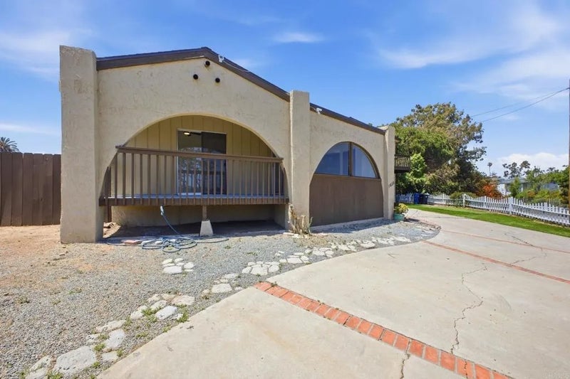 1650 Walnut Drive