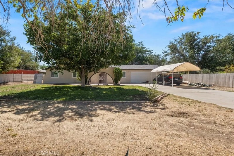 10204 E Avenue South