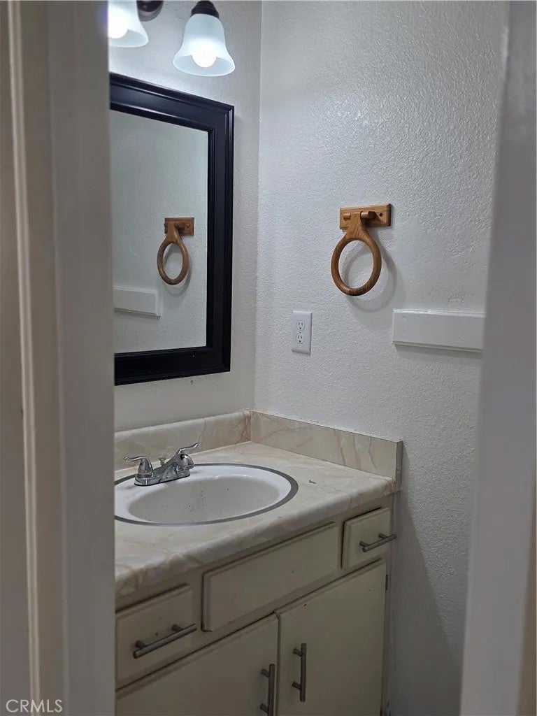1428 Vine Circle