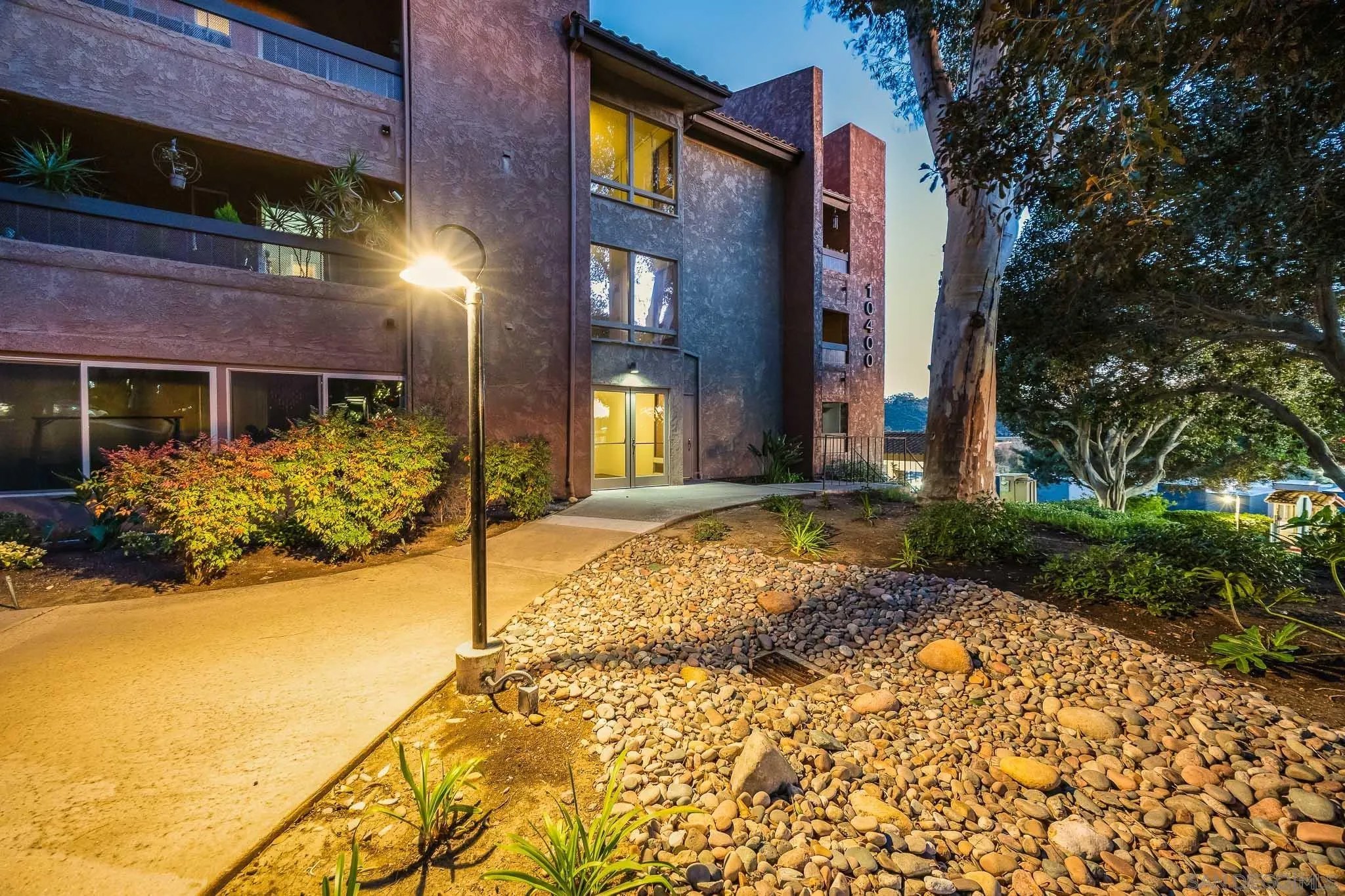 10400 Caminito Cuervo 272