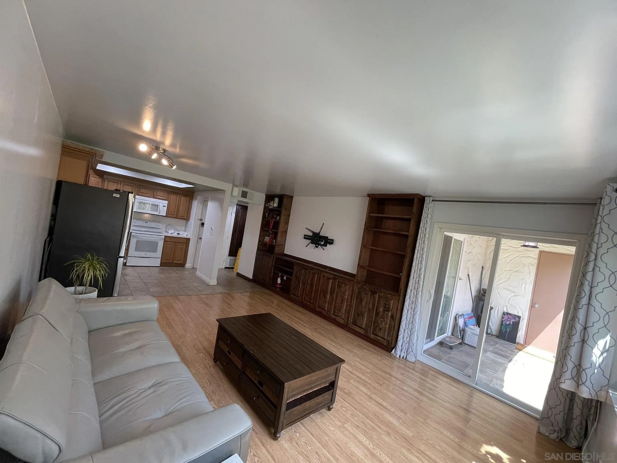 10767 San Diego Mission 107