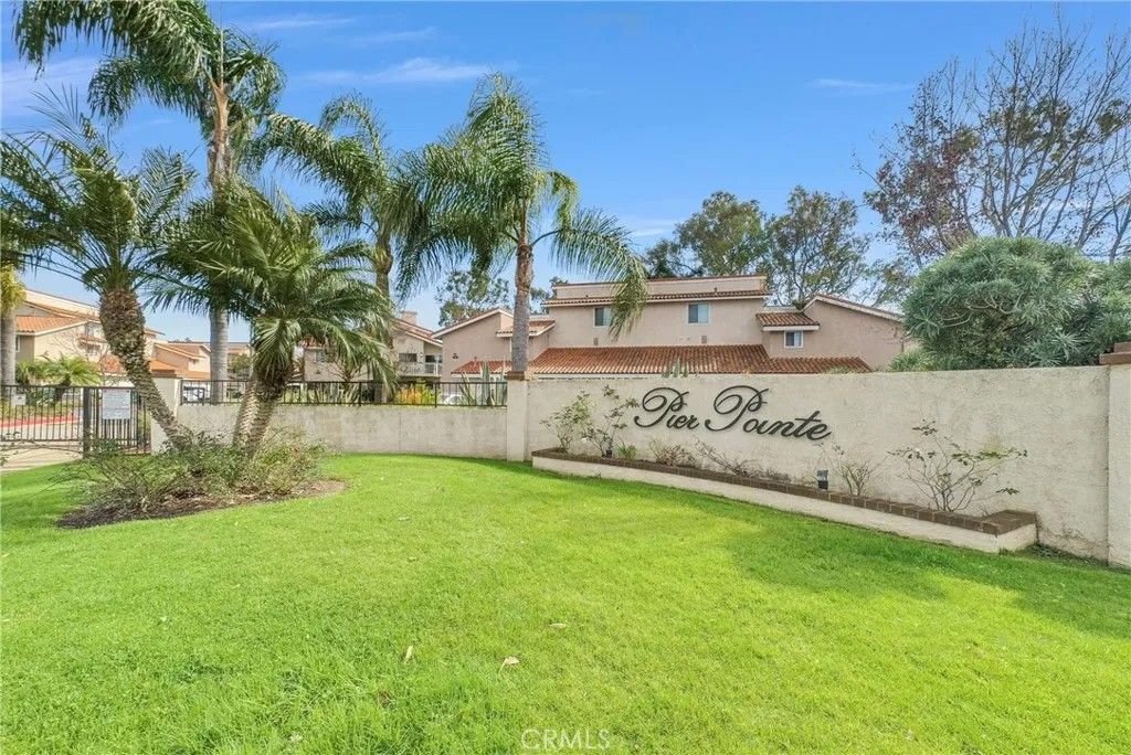 Photo of 19092 Shorline Lane #5, Huntington Beach, CA 92648 (MLS # OC26035900)