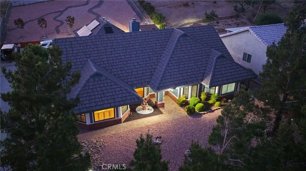 Photo of 17340 Buckthorn Ave, Hesperia, CA 92345 (MLS # HD26075256)