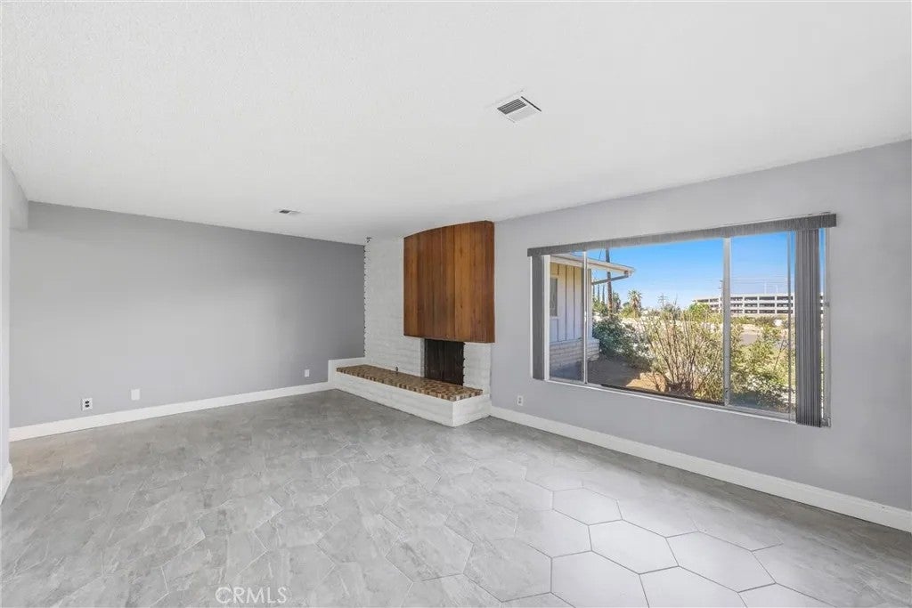 24673 Barton