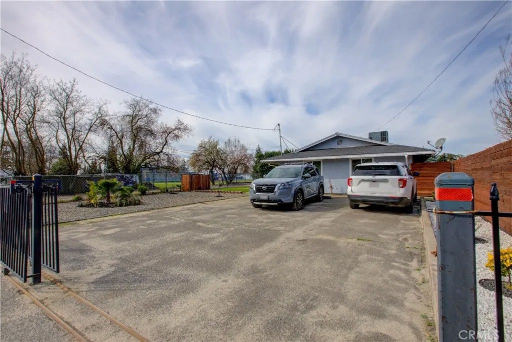 Photo of 7139 Center St, Winton, CA 95388 (MLS # MC26038404)