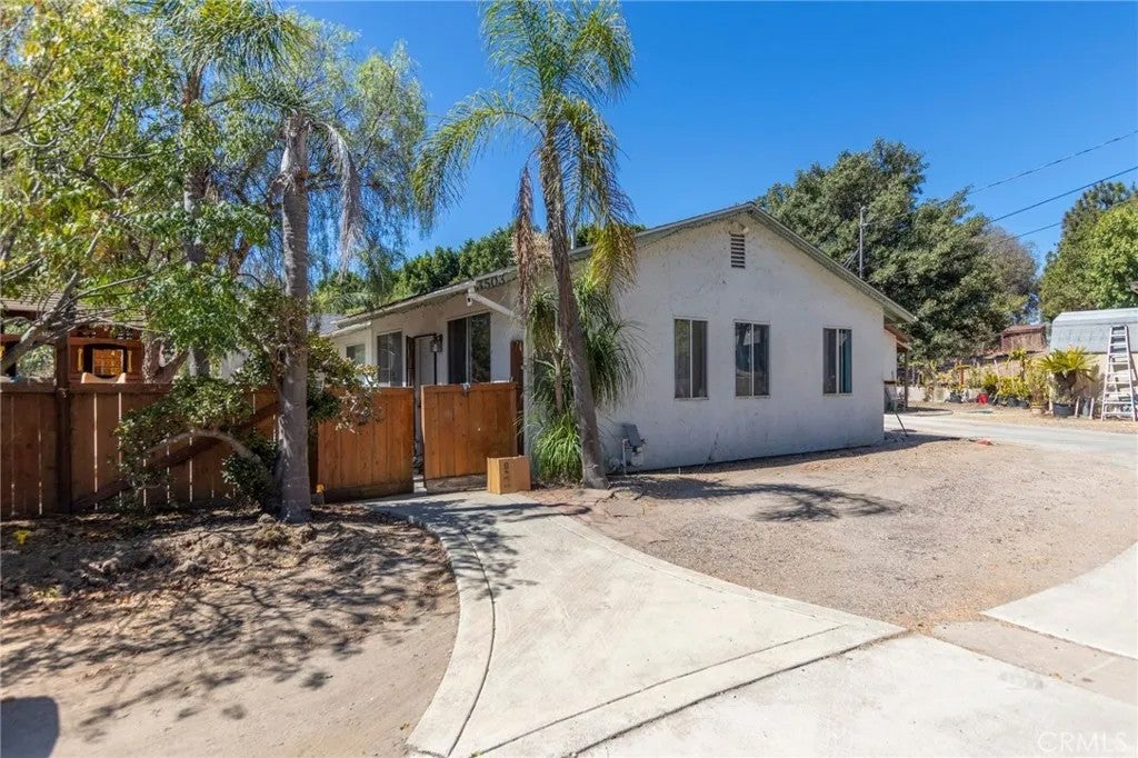 3503 La Mirada