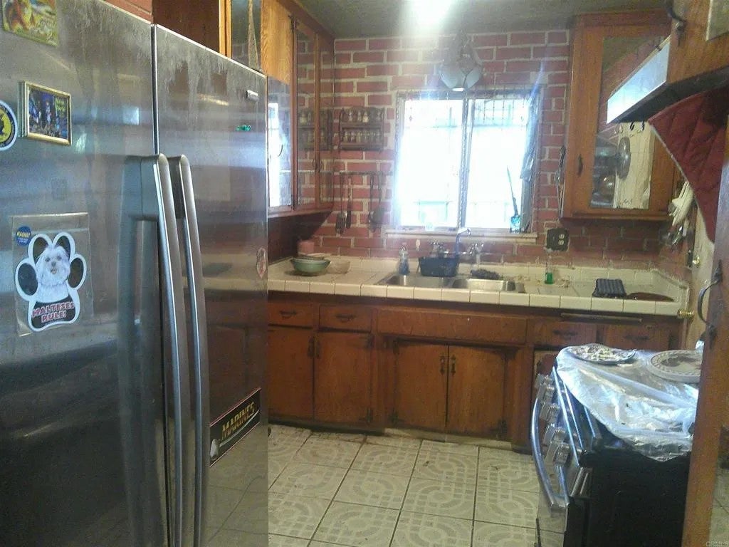 7447 Woodridge Way